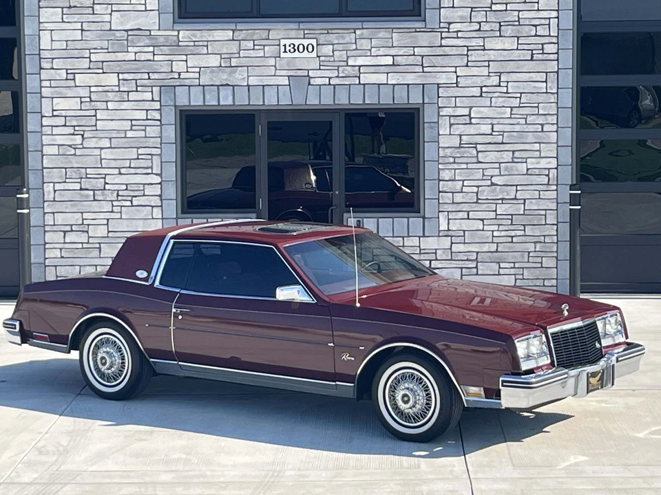 1981 Buick Riviera 4th-7th Gen - Image 6 of 31