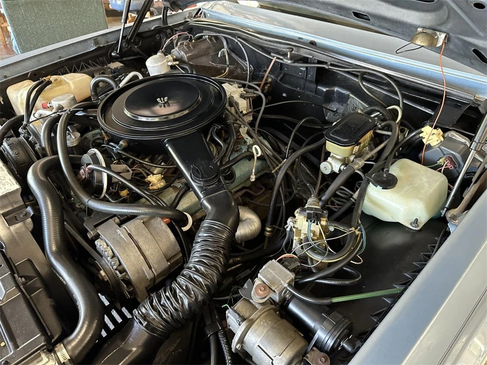 1981 Buick Riviera 4th-7th Gen - Image 13 of 31
