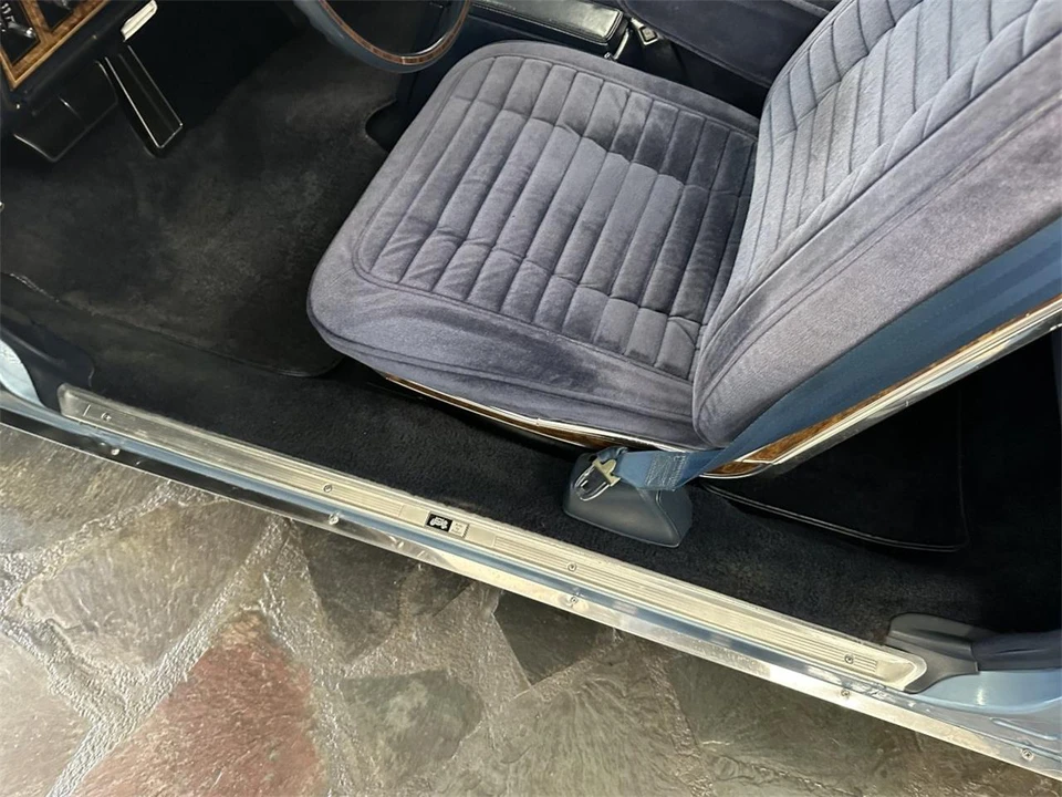 1981 Buick Riviera 4th-7th Gen - Image 27 of 31