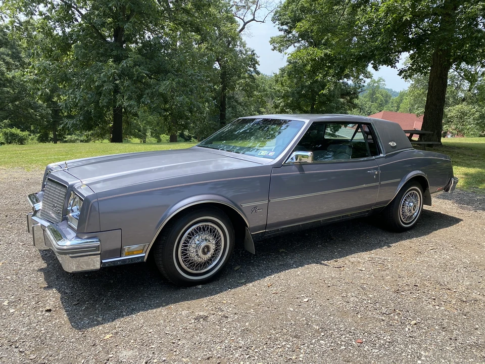 1981 Buick Riviera 4th-7th Gen - Image 30 of 31