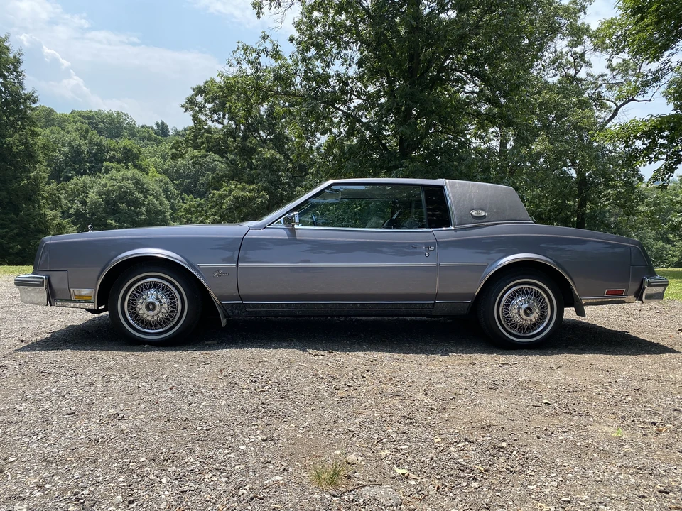 1981 Buick Riviera 4th-7th Gen - Image 28 of 31