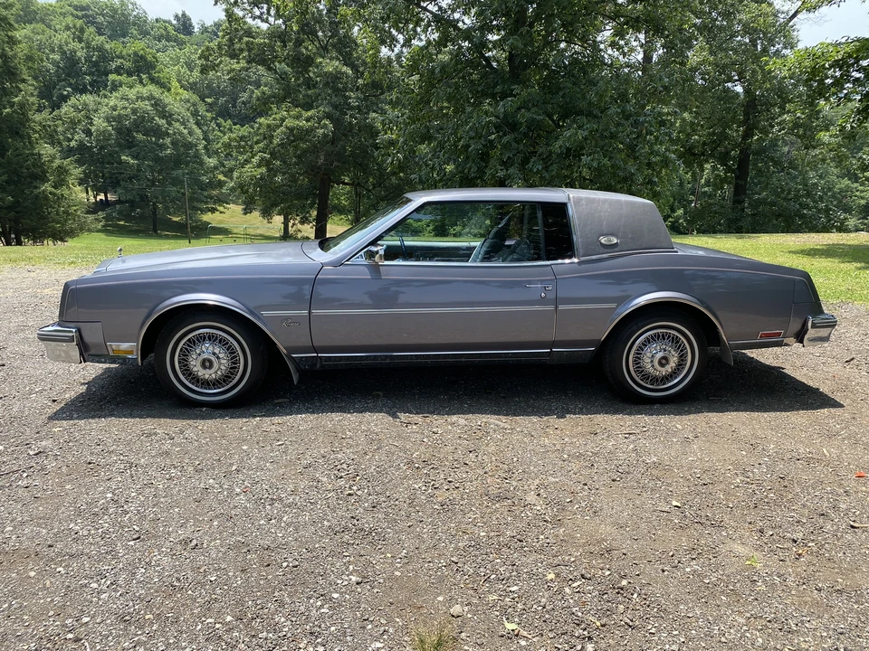 1981 Buick Riviera 4th-7th Gen - Image 27 of 31