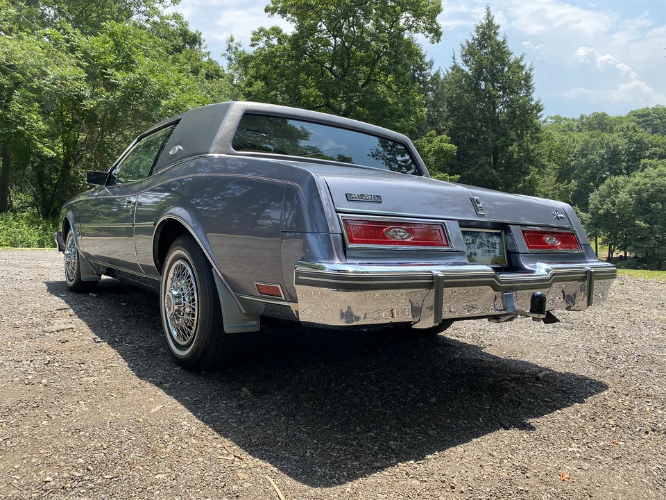 1981 Buick Riviera 4th-7th Gen - Image 22 of 31