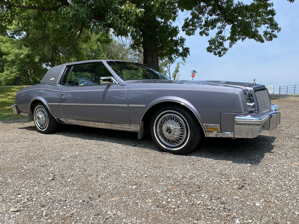 1981 Buick Riviera 4th-7th Gen - Image 7 of 31