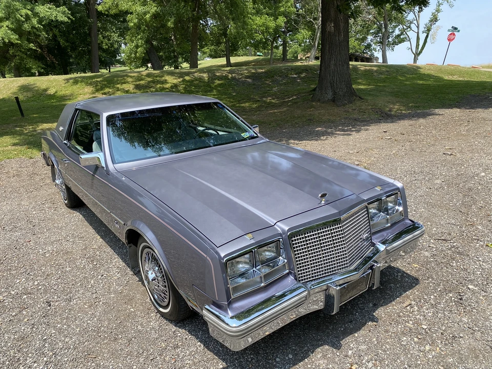 1981 Buick Riviera 4th-7th Gen - Image 2 of 31