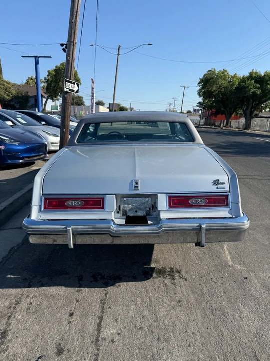 1981 Buick Riviera 4th-7th Gen - Image 5 of 14