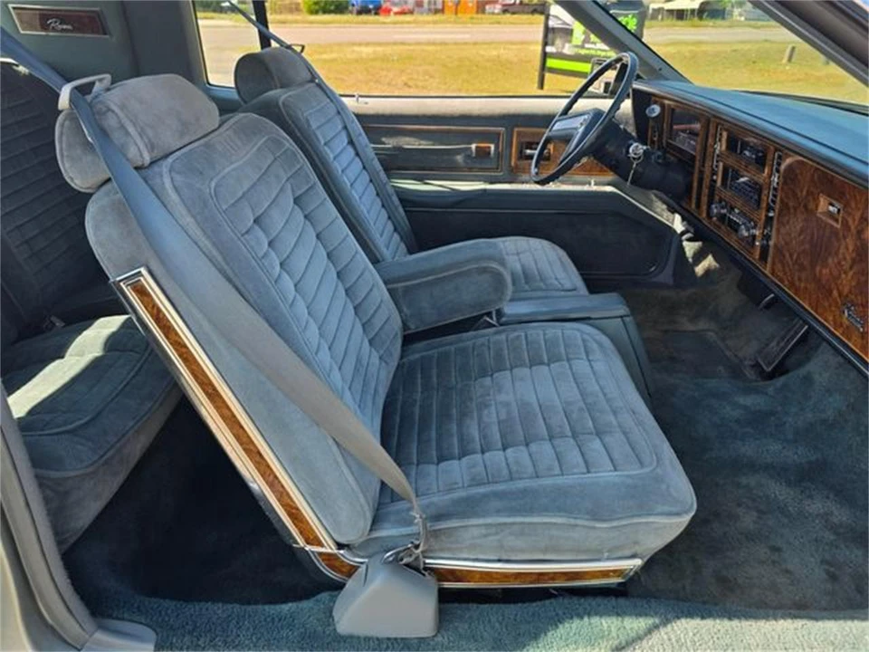 1981 Buick Riviera 4th-7th Gen - Image 28 of 31