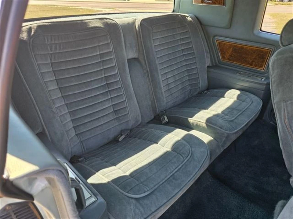 1981 Buick Riviera 4th-7th Gen - Image 26 of 31