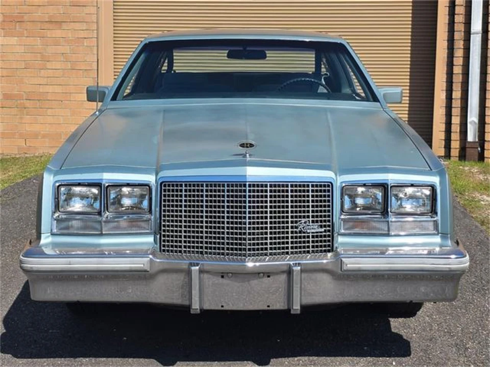 1981 Buick Riviera 4th-7th Gen - Image 3 of 31