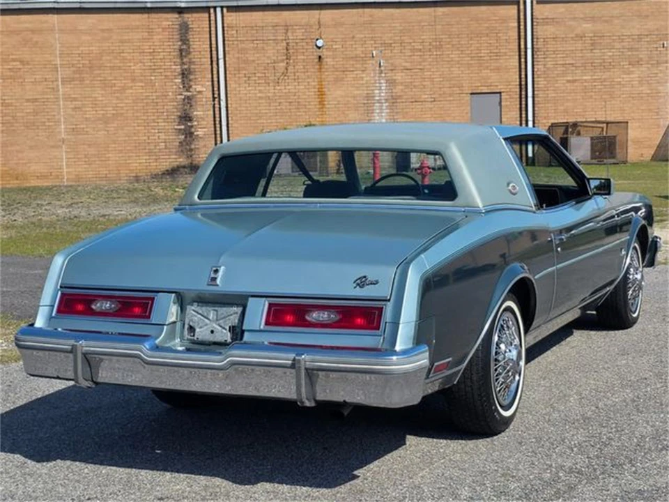 1981 Buick Riviera 4th-7th Gen - Image 8 of 31