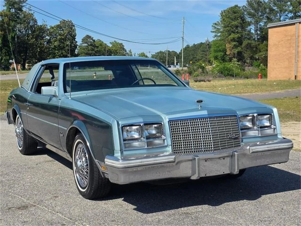 1981 Buick Riviera 4th-7th Gen - Image 4 of 31