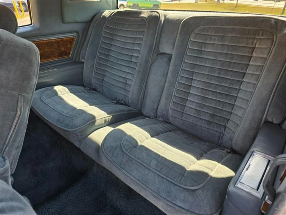 1981 Buick Riviera 4th-7th Gen - Image 25 of 31