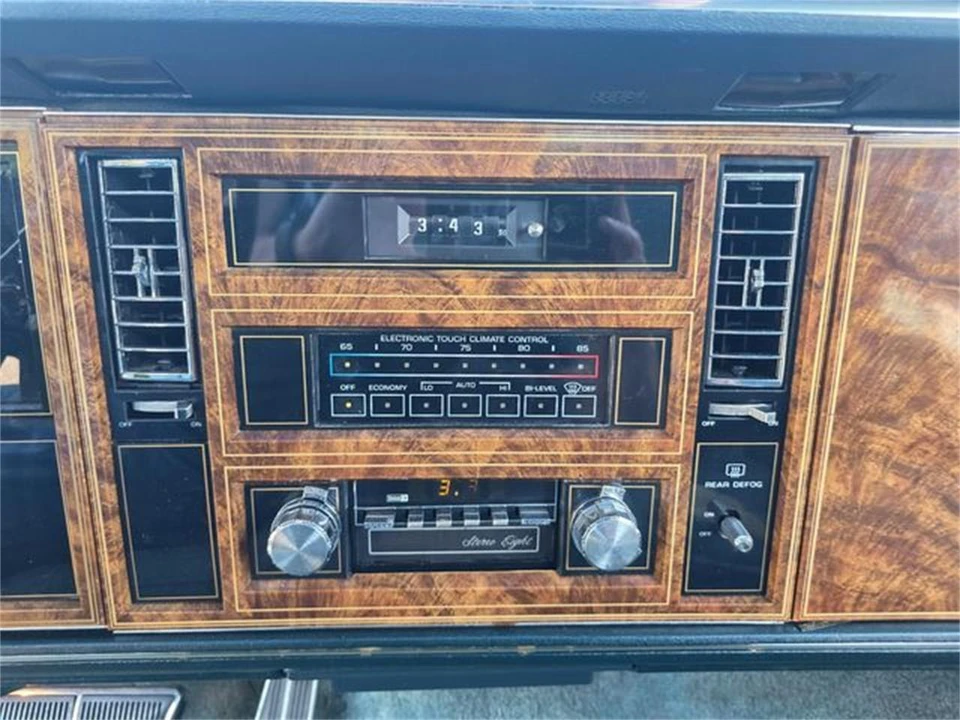 1981 Buick Riviera 4th-7th Gen - Image 19 of 31