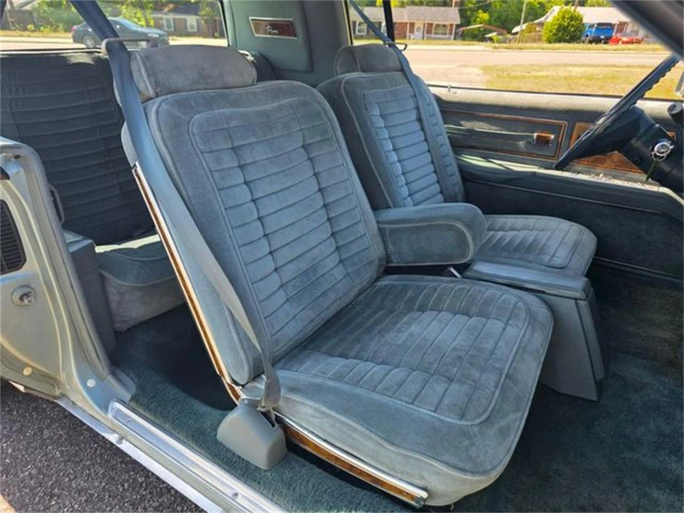 1981 Buick Riviera 4th-7th Gen - Image 27 of 31
