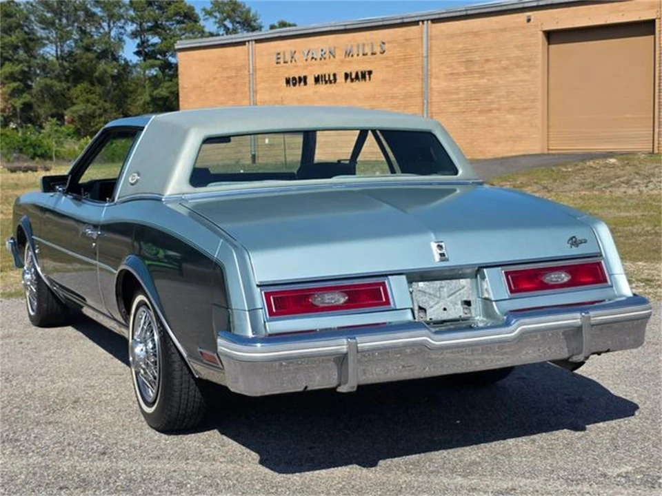 1981 Buick Riviera 4th-7th Gen - Image 9 of 31