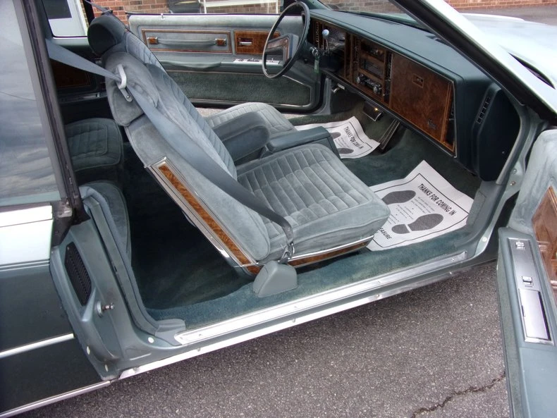 1981 Buick Riviera 4th-7th Gen - Image 25 of 28