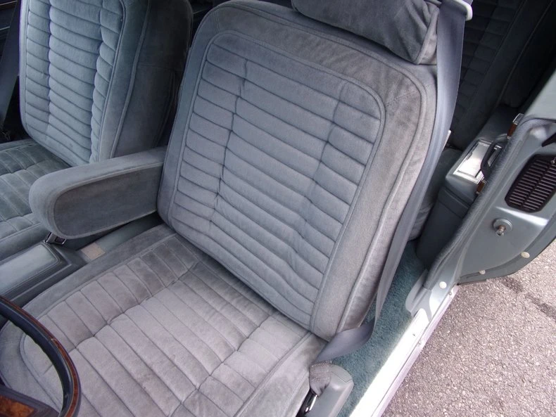 1981 Buick Riviera 4th-7th Gen - Image 18 of 28