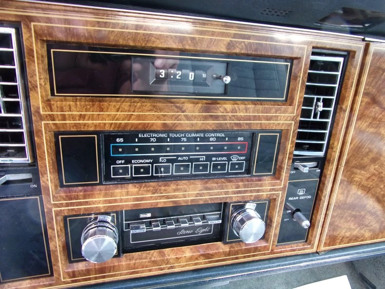1981 Buick Riviera 4th-7th Gen - Image 23 of 28