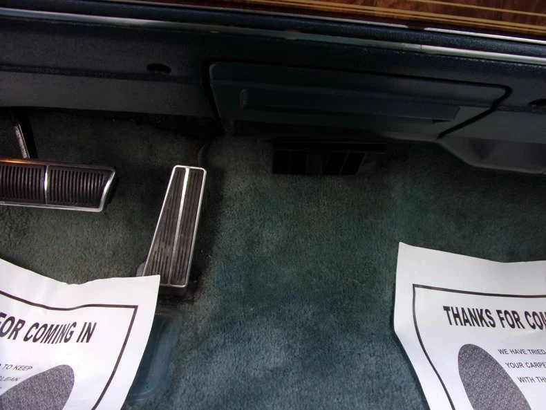 1981 Buick Riviera 4th-7th Gen - Image 19 of 28
