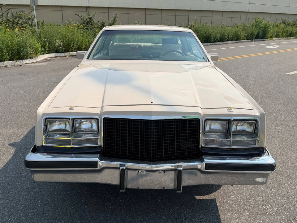 1981 Buick Riviera 4th-7th Gen - Image 5 of 17