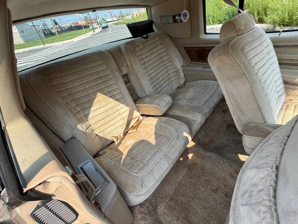 1981 Buick Riviera 4th-7th Gen - Image 14 of 17