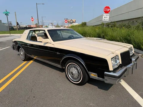 1981 Buick Riviera 5.0 L Sport Coupe
