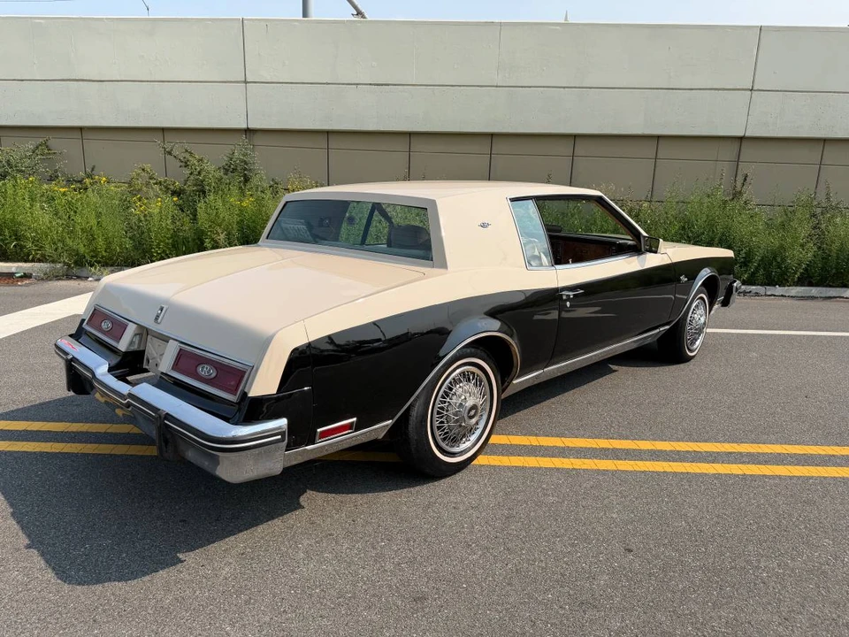 1981 Buick Riviera 4th-7th Gen - Image 4 of 17