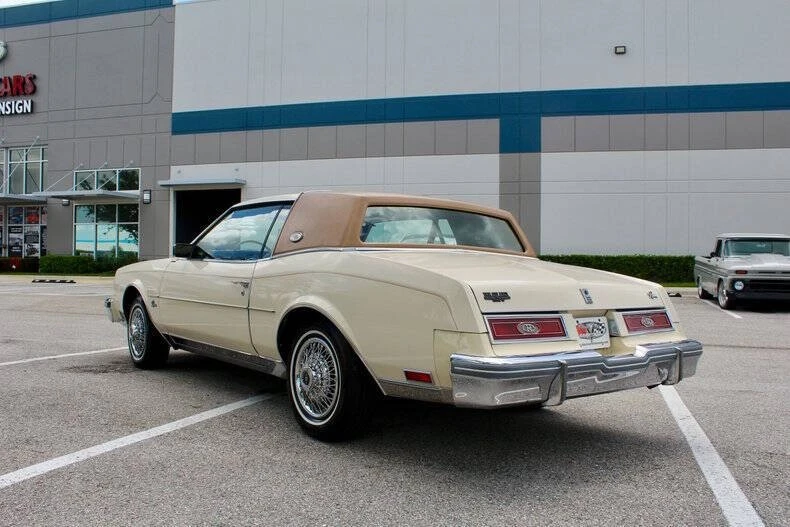 1981 Buick Riviera 4th-7th Gen - Image 12 of 12