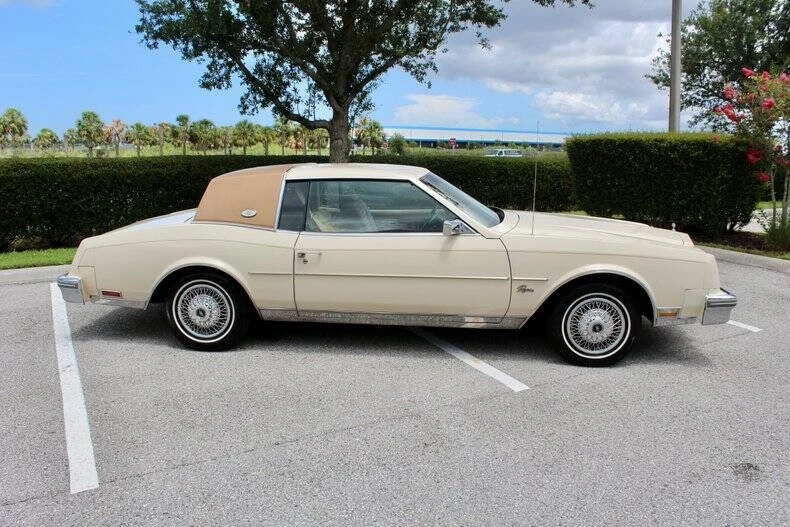 1981 Buick Riviera 4th-7th Gen - Image 19 of 21