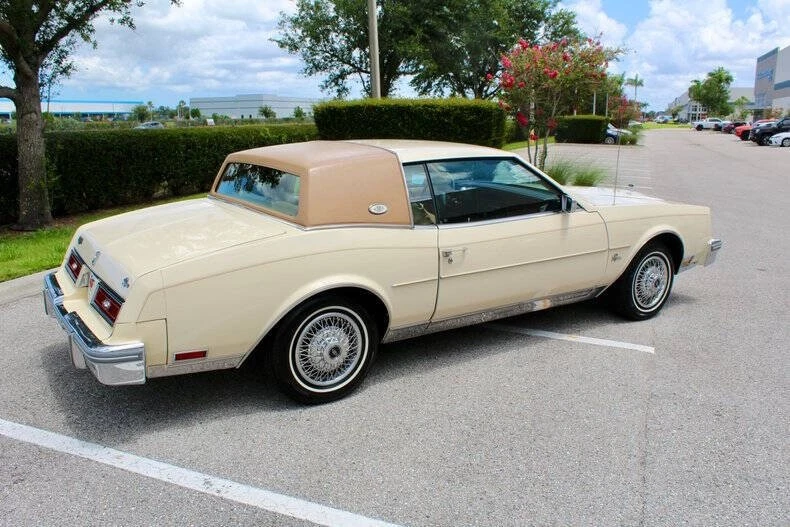 1981 Buick Riviera 4th-7th Gen - Image 17 of 21
