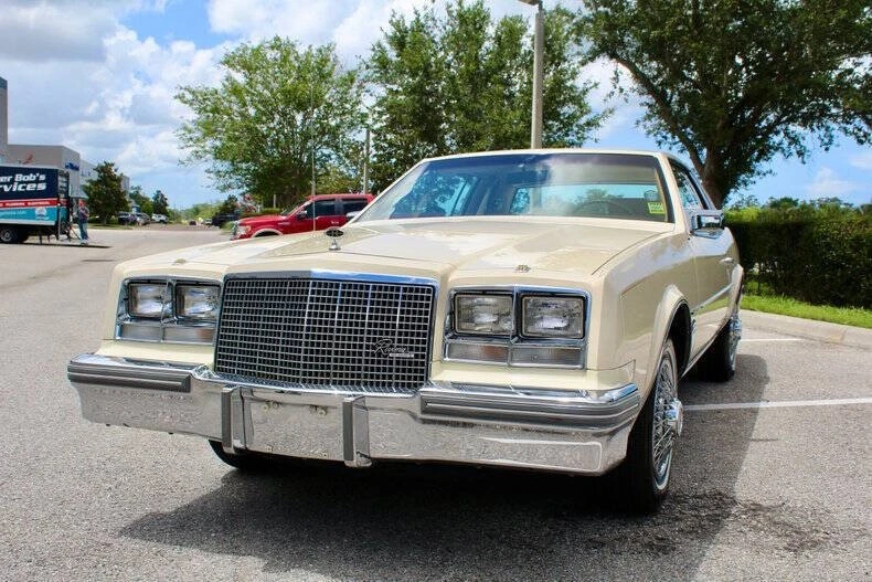 1981 Buick Riviera 4th-7th Gen - Image 7 of 21