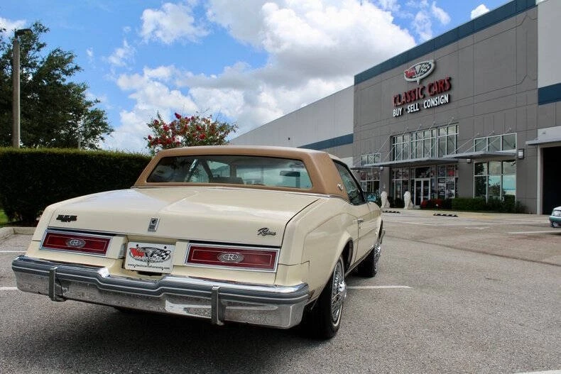 1981 Buick Riviera 4th-7th Gen - Image 14 of 21