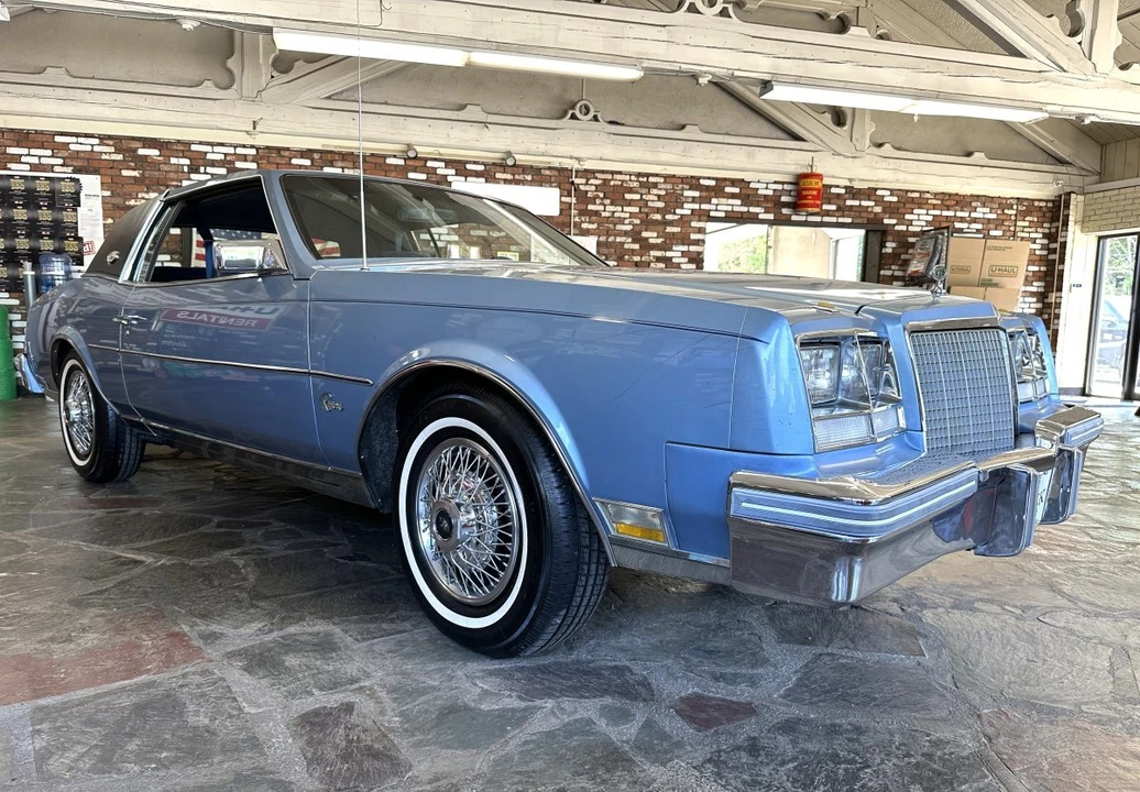 1981 Buick Riviera 4th-7th Gen - Image 3 of 31
