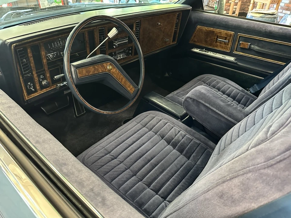 1981 Buick Riviera 4th-7th Gen - Image 23 of 31