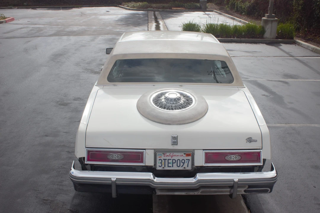 1981 Buick Riviera 4th-7th Gen - Image 14 of 31