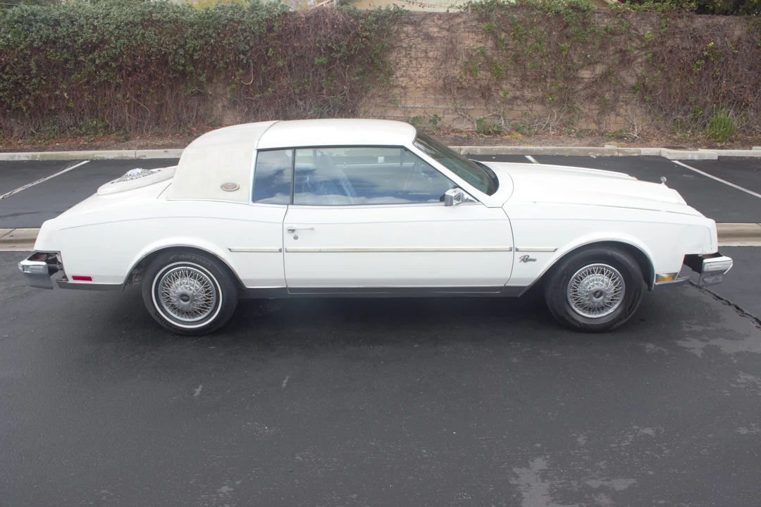 1981 Buick Riviera 4th-7th Gen - Image 19 of 31