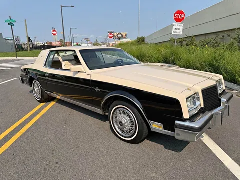 1981 Buick Riviera Coupe 2D