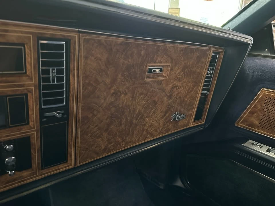 1981 Buick Riviera 4th-7th Gen - Image 13 of 20