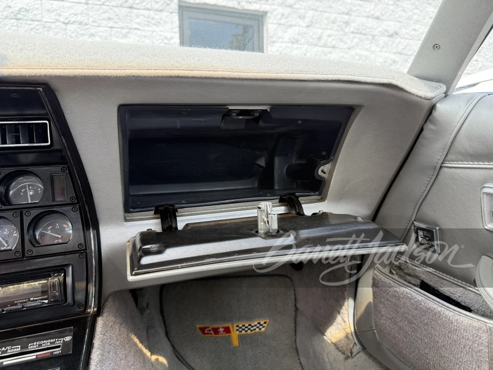 1981 Chevrolet Corvette C3 - Image 21 of 31