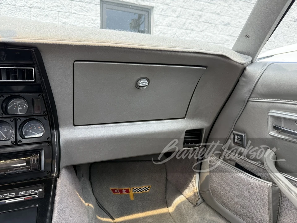 1981 Chevrolet Corvette C3 - Image 22 of 31