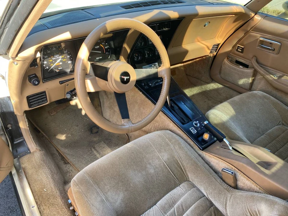 1981 Chevrolet Corvette C3 - Image 6 of 8