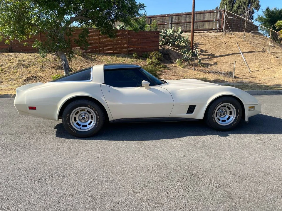 1981 Chevrolet Corvette C3 - Image 2 of 8