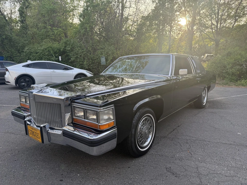 1981 Cadillac DeVille 5th Gen - Image 3 of 31