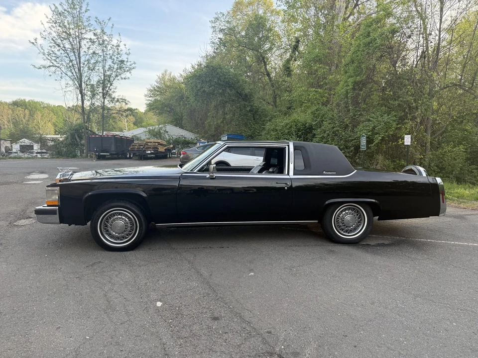 1981 Cadillac DeVille 5th Gen - Image 16 of 31