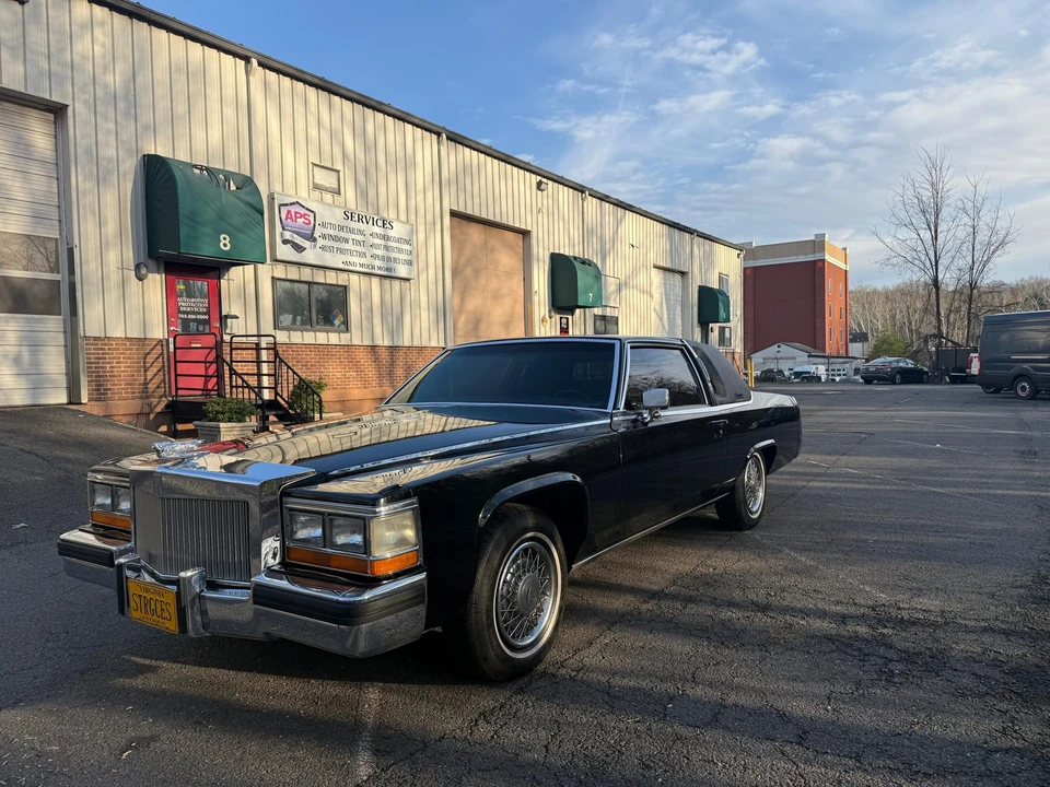 1981 Cadillac DeVille 5th Gen - Image 2 of 31