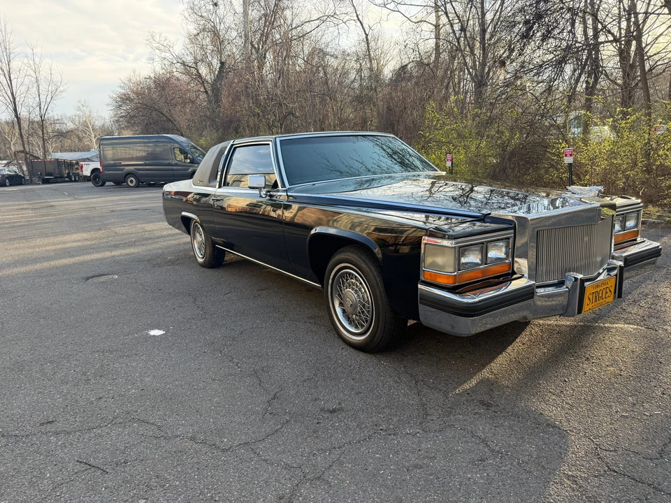 1981 Cadillac DeVille 5th Gen - Image 7 of 31