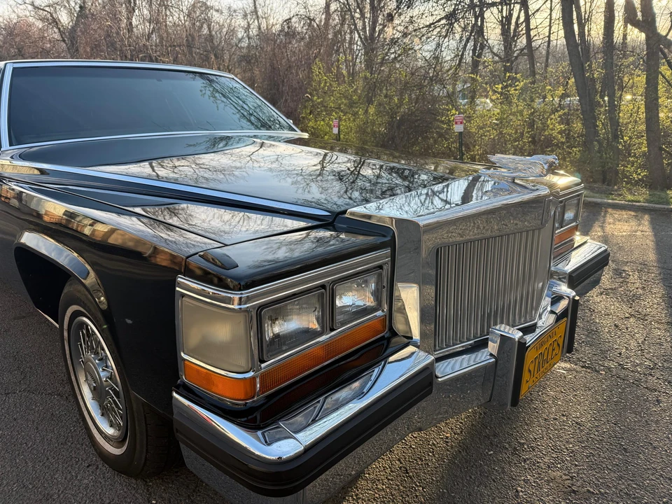 1981 Cadillac DeVille 5th Gen - Image 18 of 31