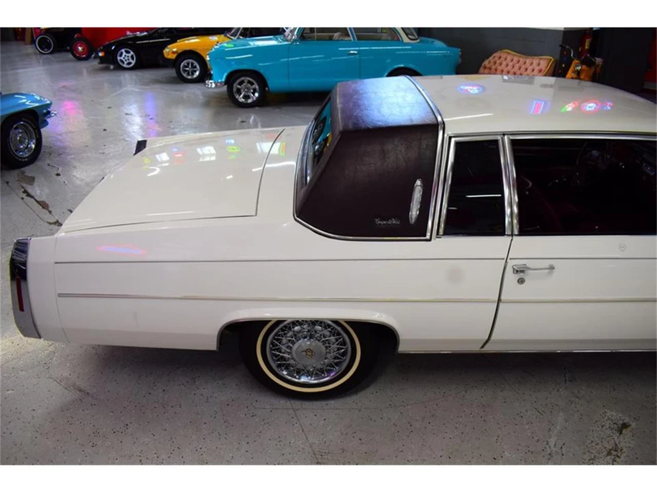 1981 Cadillac DeVille 5th Gen - Image 6 of 31