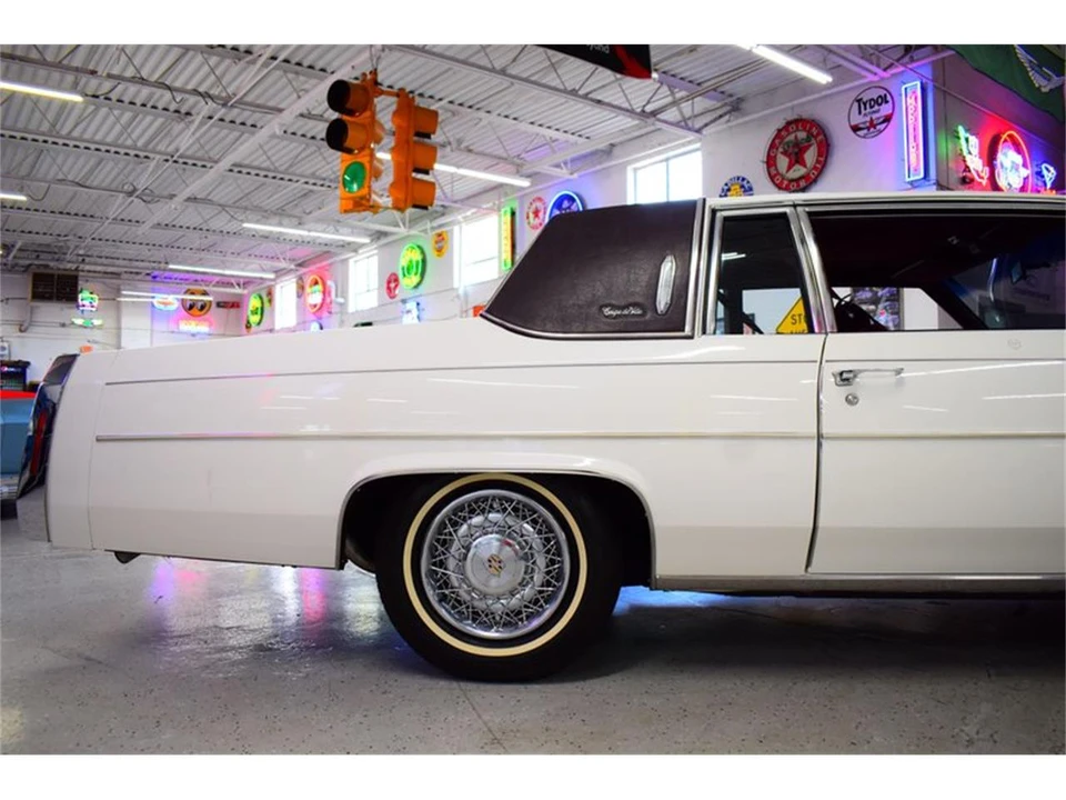 1981 Cadillac DeVille 5th Gen - Image 7 of 31