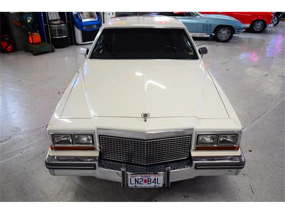 1981 Cadillac DeVille 5th Gen - Image 27 of 31